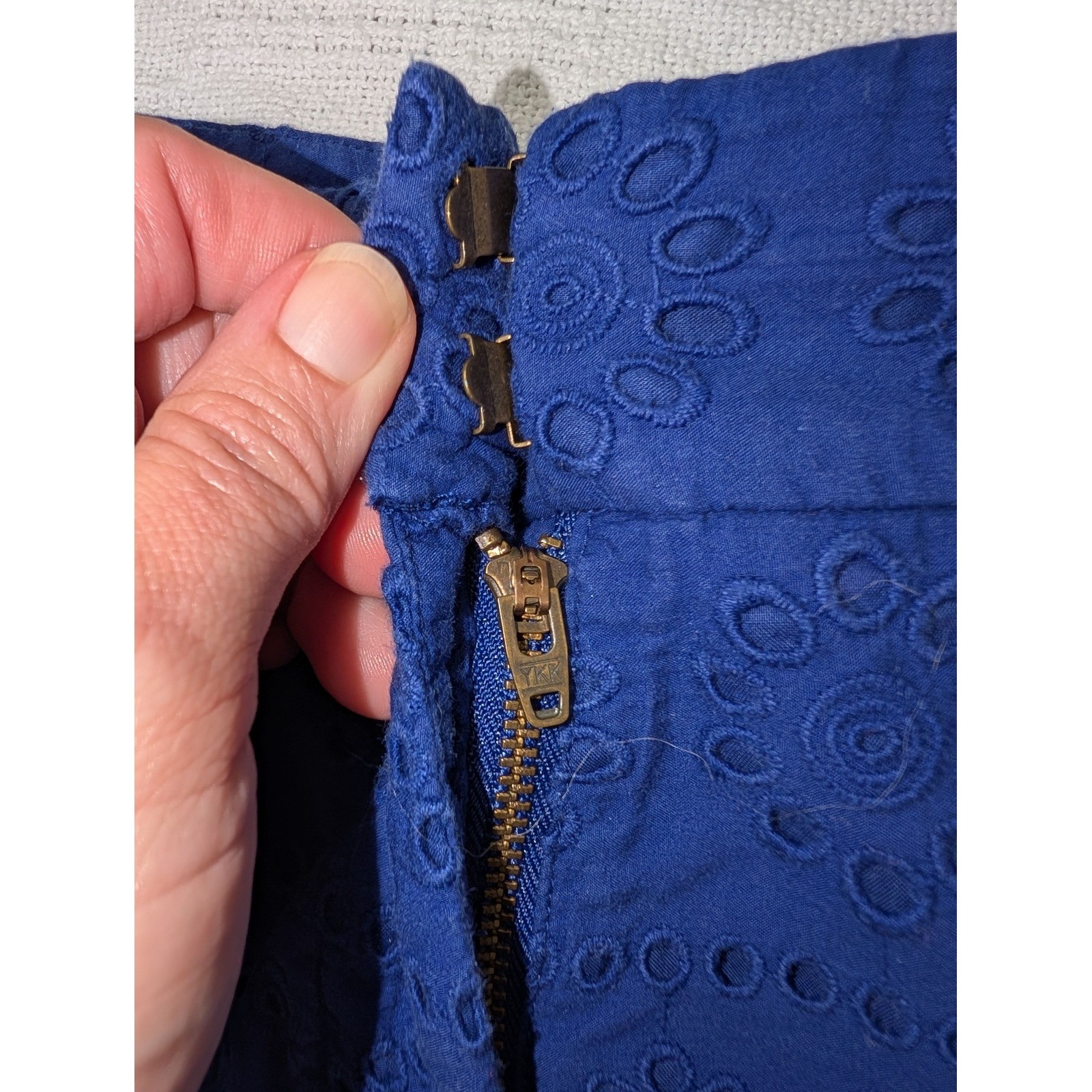 Vineyard Vines Womens Eyelet Shorts Size 10 Blue Embroidered Scalloped Hem Lined