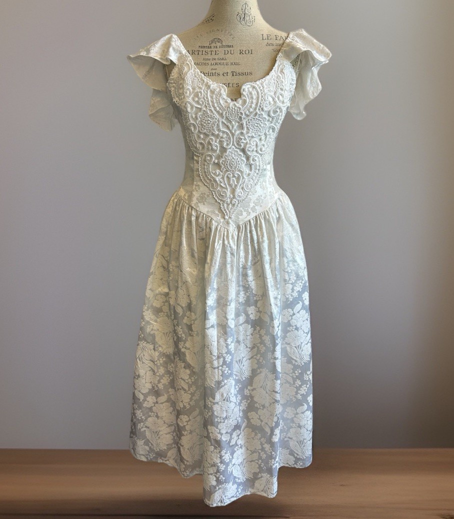 Scott McClintock Romantic White Off Shoulder jacquard Dress 80s 90s Medium