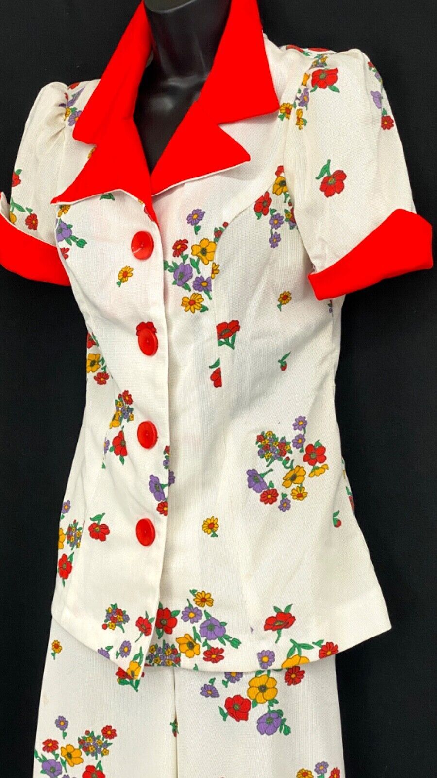 Vintage 1970s white red floral pants suit set, bellbottoms puff sleeves poppy M