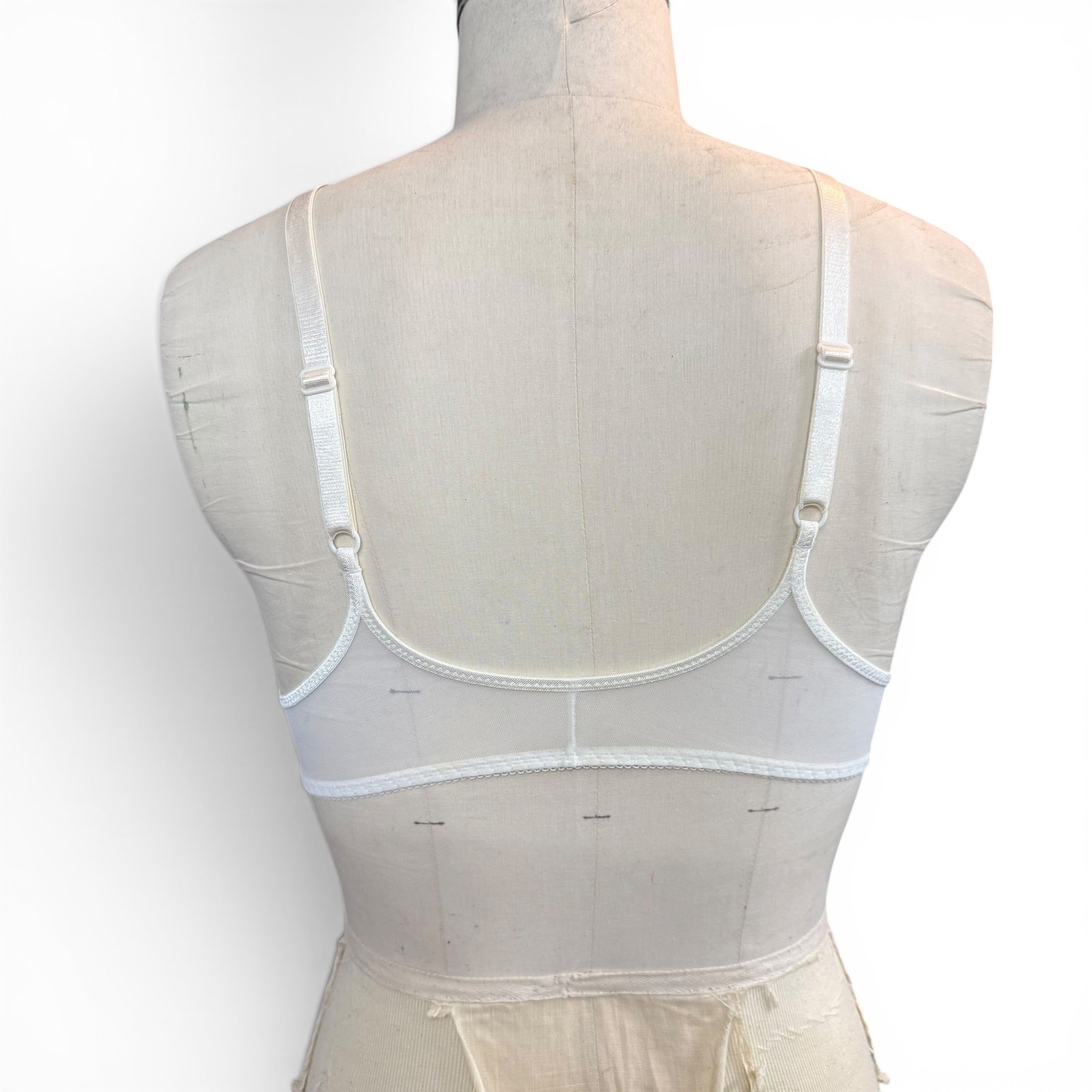 lovable white underwire bra size 38B