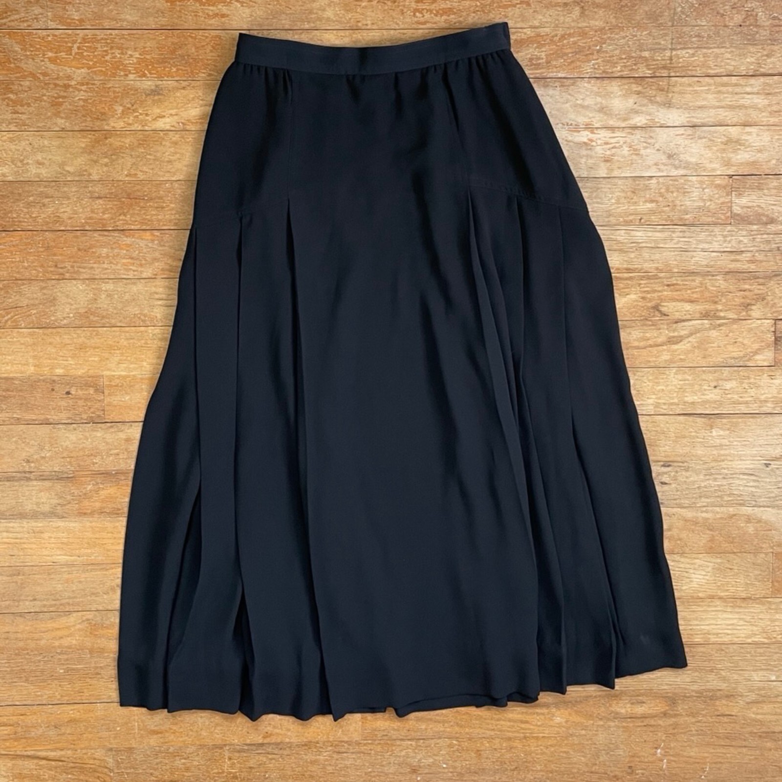 Vintage Frank Usher Pleated Skirt Size XS 24&Prime; Waist 1970s Black Crepe Sheer Midi