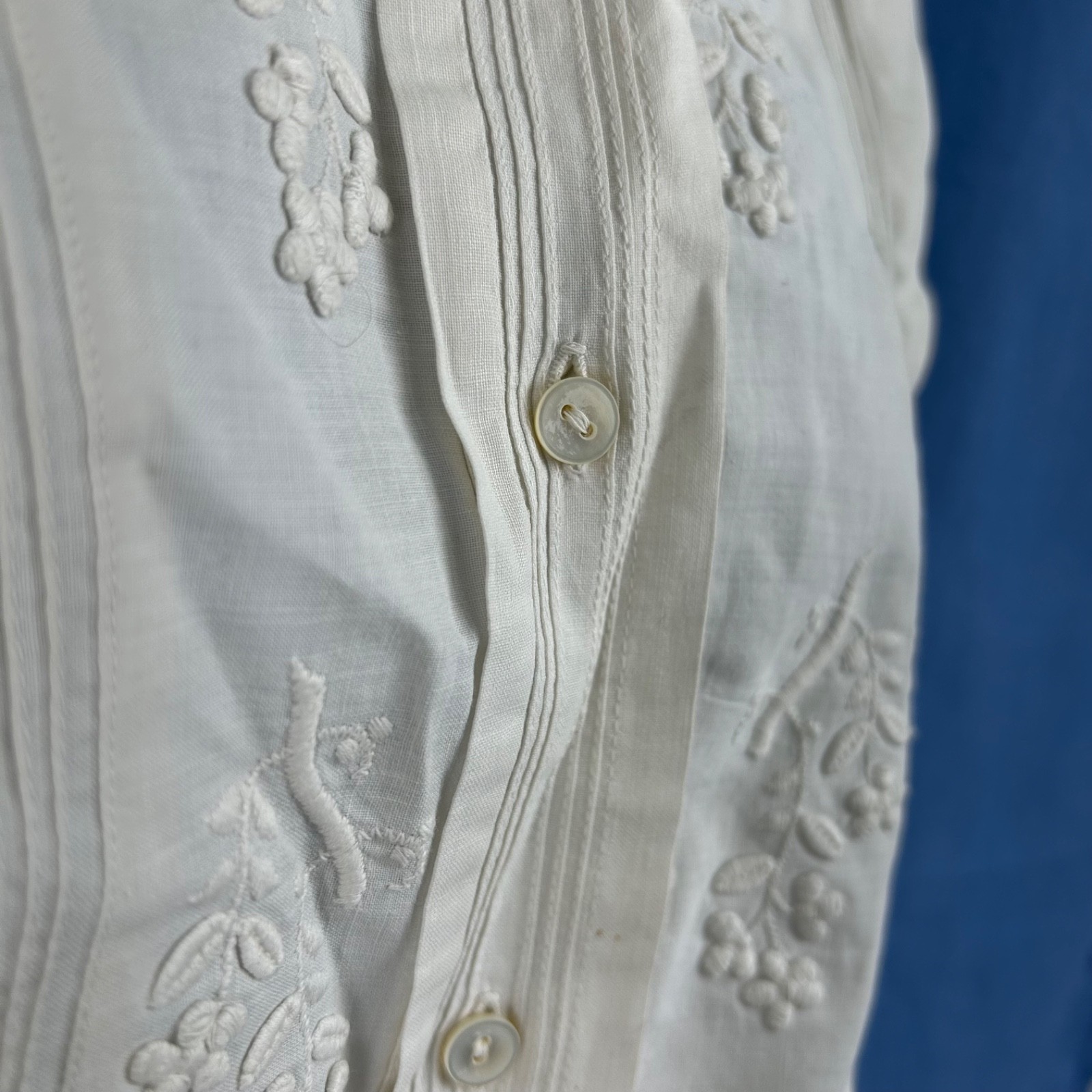 Late 19th-Early 20th Century Women&rsquo;s Blouse Machine Embroidery and Pleats