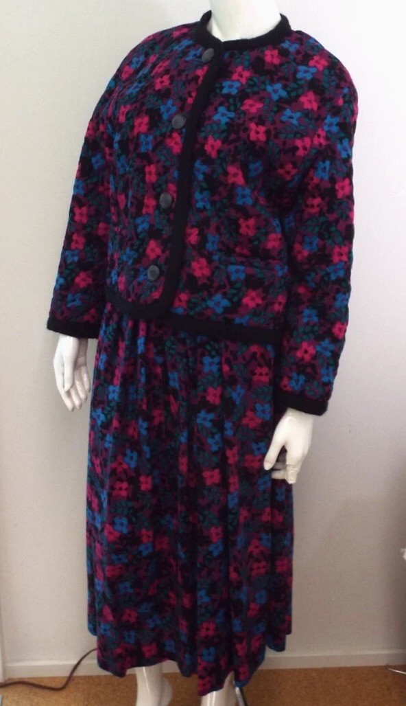 Vintage 1980 GUY LAROCHE Boutique Wool Skirt Suit Quilted Jacket 40 PARIS Floral