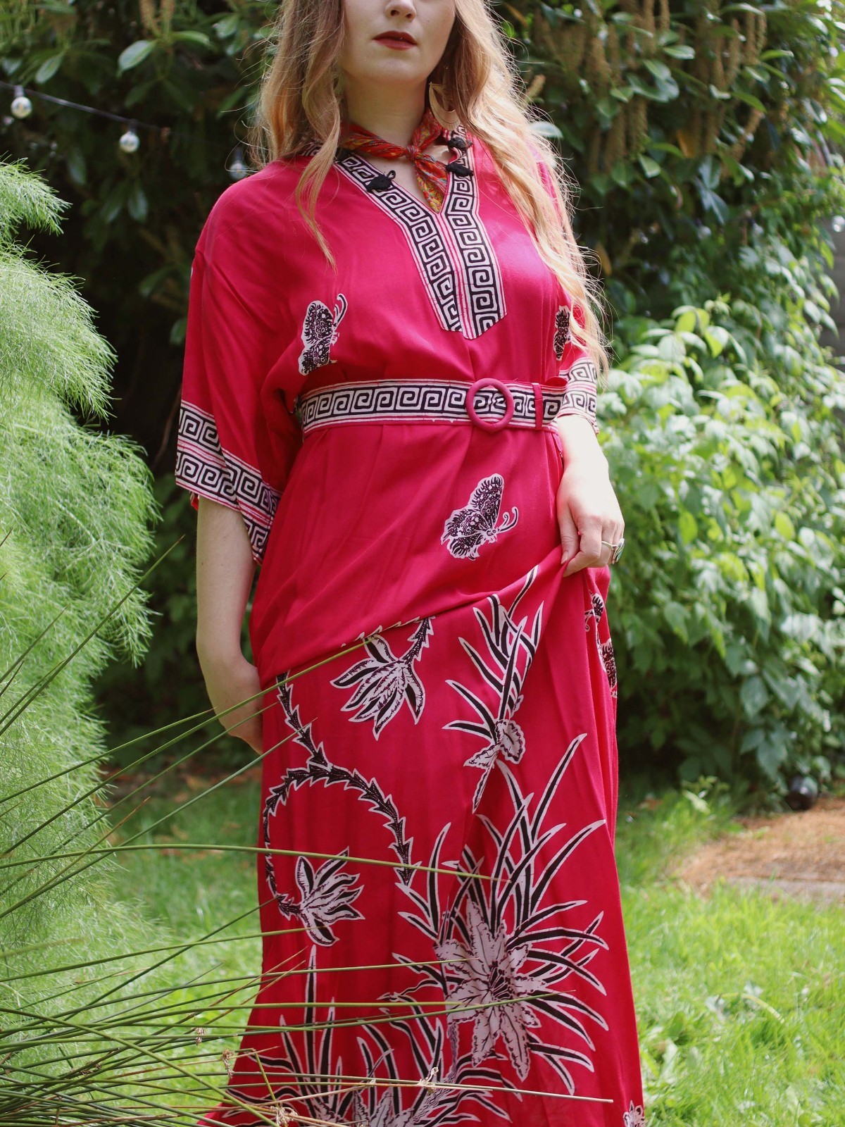 VTG Indonesian Red Batik Print Wide Sleeve Caftan Maxi Dress 1960s Frog Clasp