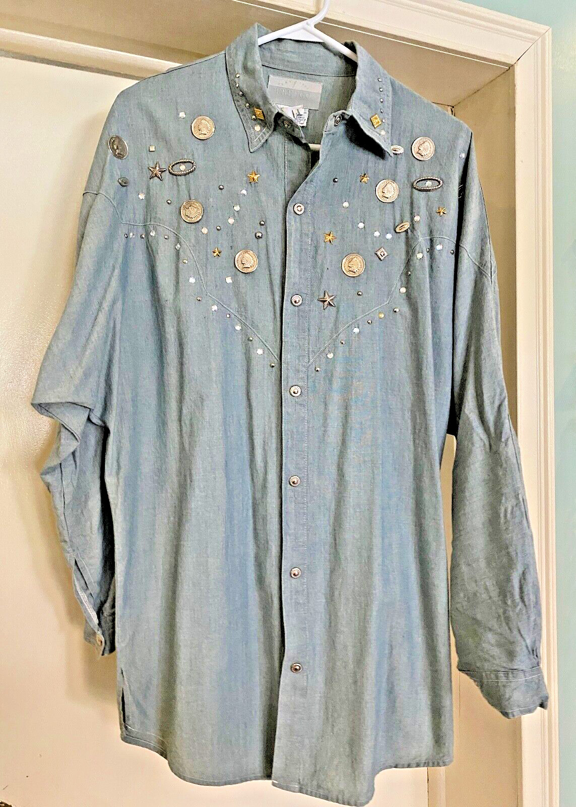 VINTAGE 80s 90s Freego Blue Cotton Chambray Bedazzled Western Glam Shirt Large