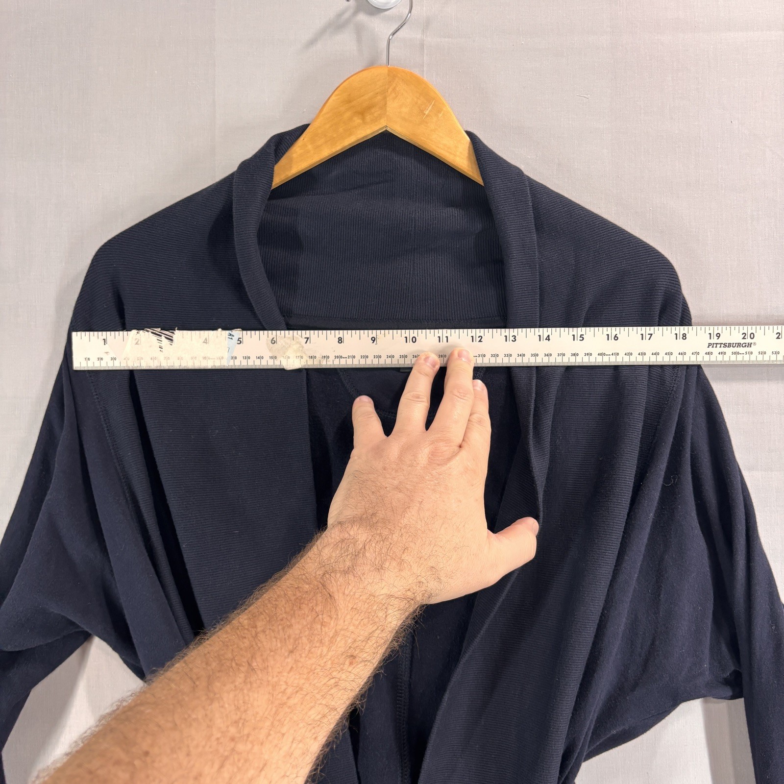 Banana Republic Stretch Wrap Navy Top Blouse Sz Small Excellent condition