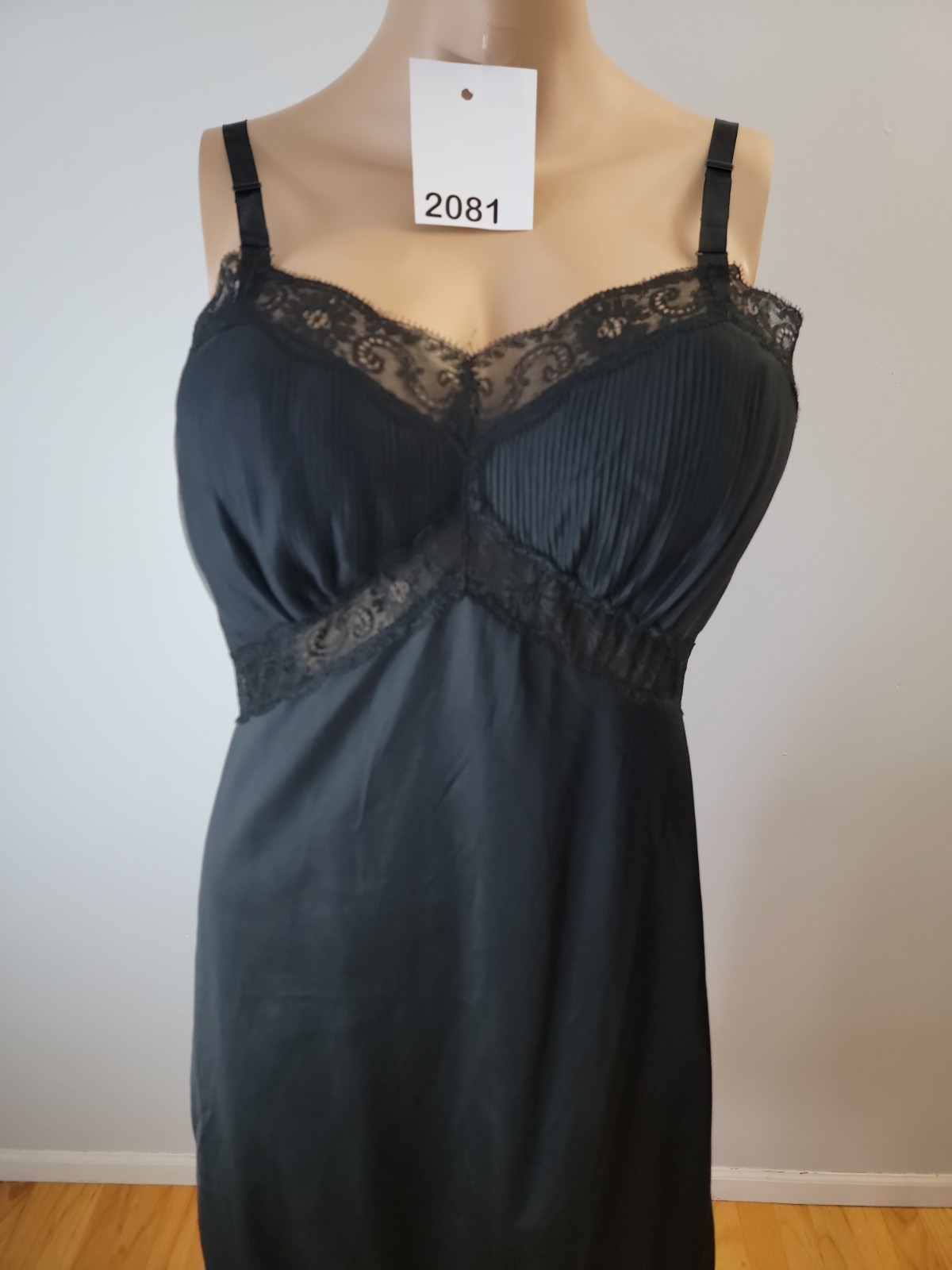 Vintage Charmode Tricot Nylon Black Full Slip Pleat/Lace Detail 36 Tall