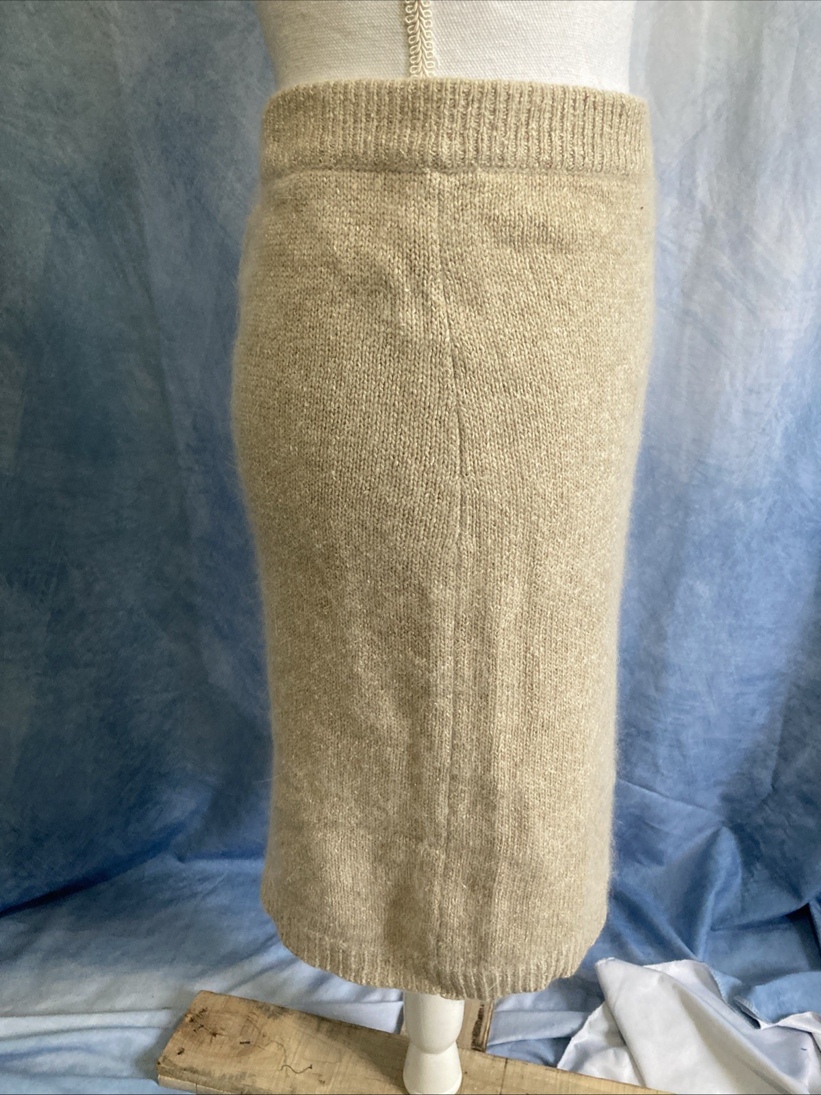 VTG 90s I.B. Diffusion Knit Skirt Medium Beige Cream Silk Blend Angora Lambswool