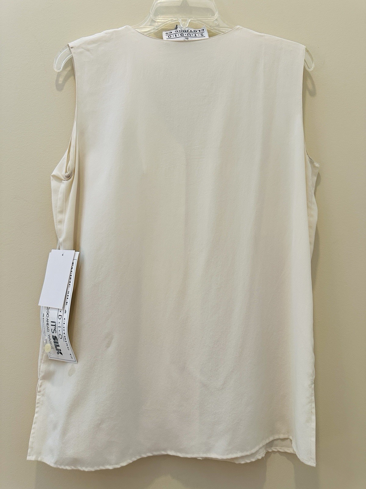 NwT VTG Pacific Silk & Studio Women 100% Silk Sleeveless Blouse Ivory Sz M Retro