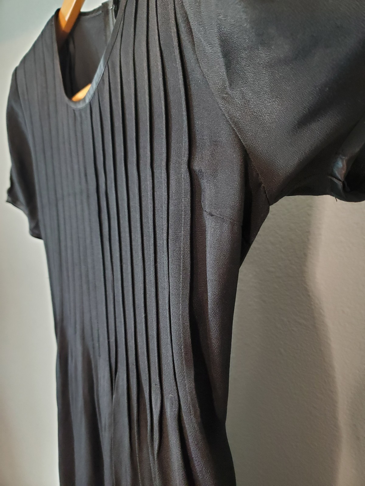 Vintage Jeffrey & Dara Petite Black Pleated Dress Shoulder Pads USA 6
