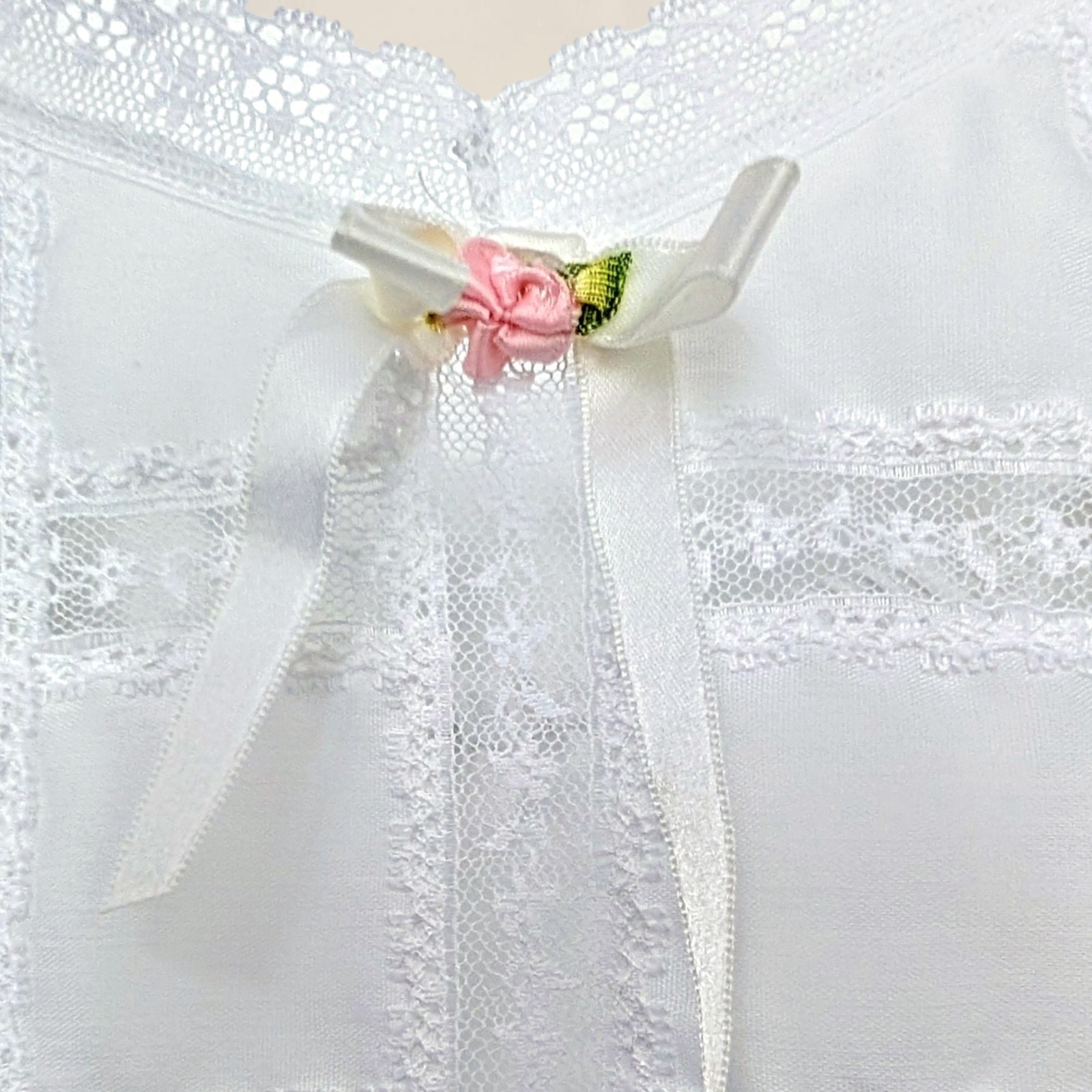VTG 70s Union Made crisp white floral lace fairy cottage prairie slip nap dress