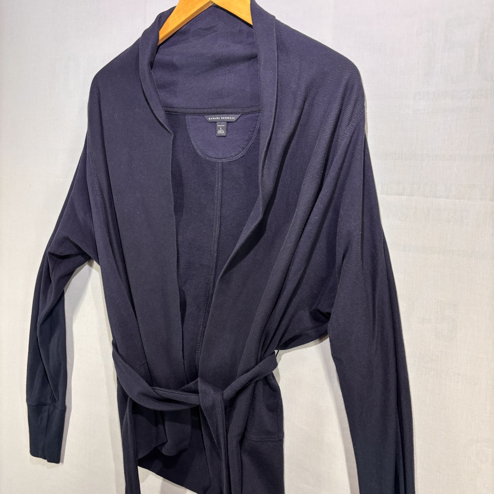 Banana Republic Stretch Wrap Navy Top Blouse Sz Small Excellent condition