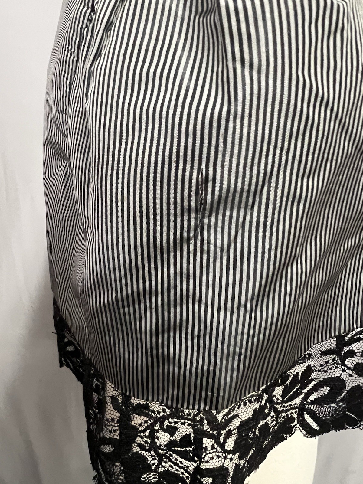 Antique 1860’s – 1880’s Gray & Black Pinstripe Caplet Cape Black Lace Trim