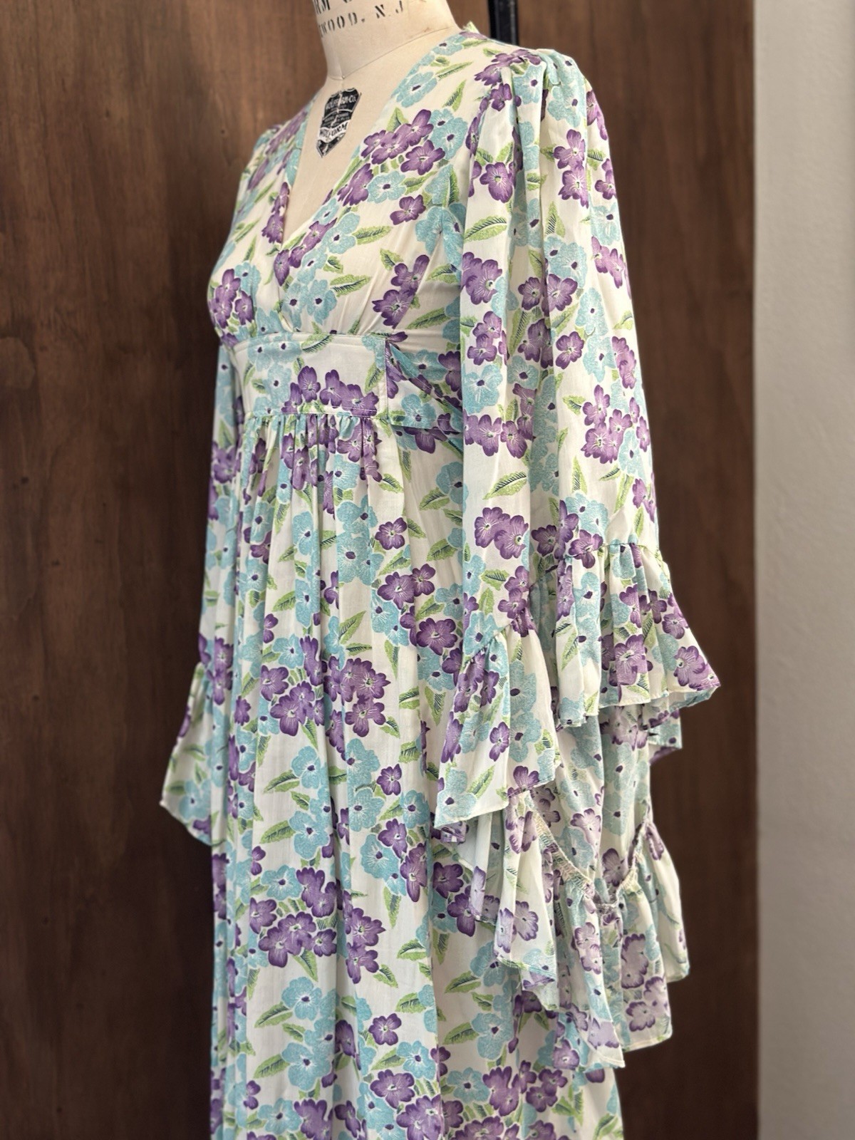 Vintage 70’s Floral Boho Maxi Butterfly Sleeve Maxi Dress XS/S Boho Hippie