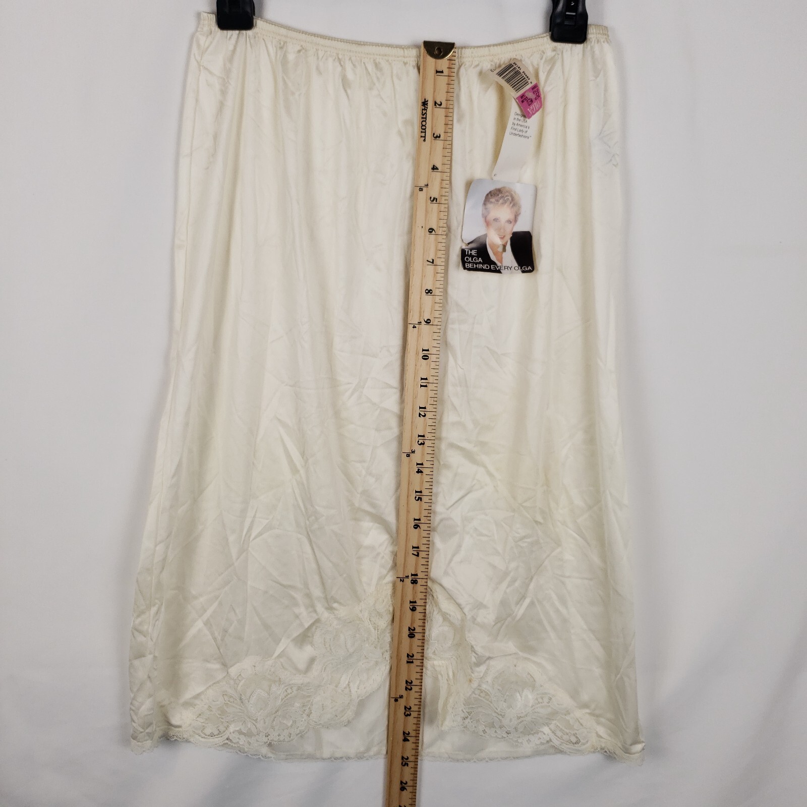 Vintage Olga Half-Slip Medium 25&Prime; in Beige Lace Trim 100% Nylon Tags Attached!