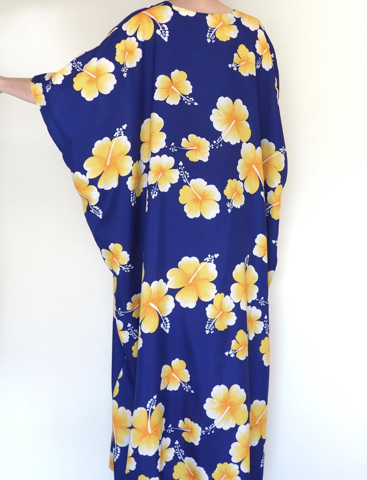 Vintage Hilo Hattie Caftan Kimono Style Blue Hibiscus Hawaiian Maxi Dress Poly