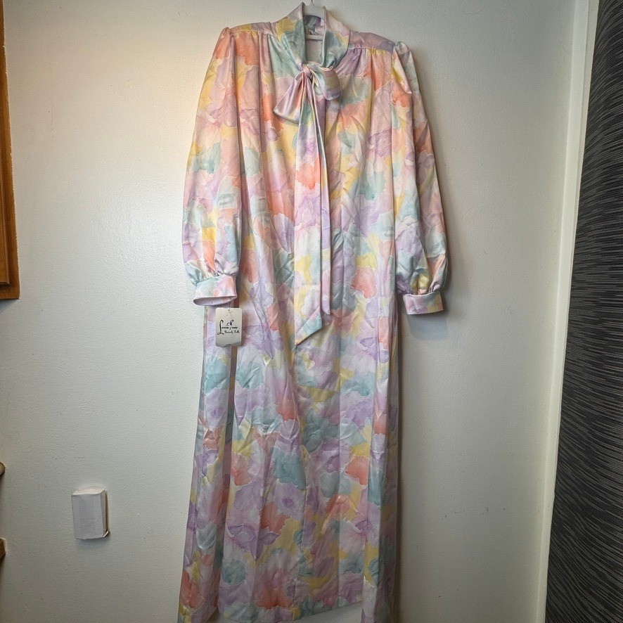 Lucie Ann Beverly Hills Vintage Pastel Floral Pussy Bow Robe Gown Large NWT USA
