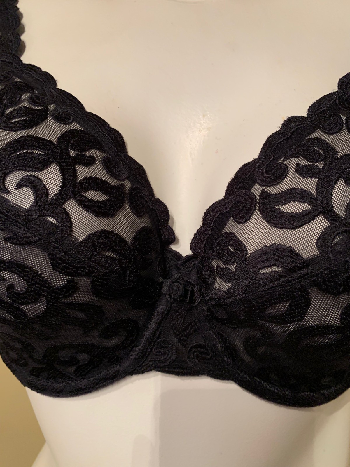 WACOAL 85199 ~ BLACK ~ ARABESQUE SEMI-SHEER UNDERWIRE BRA ~ SIZE 38DD