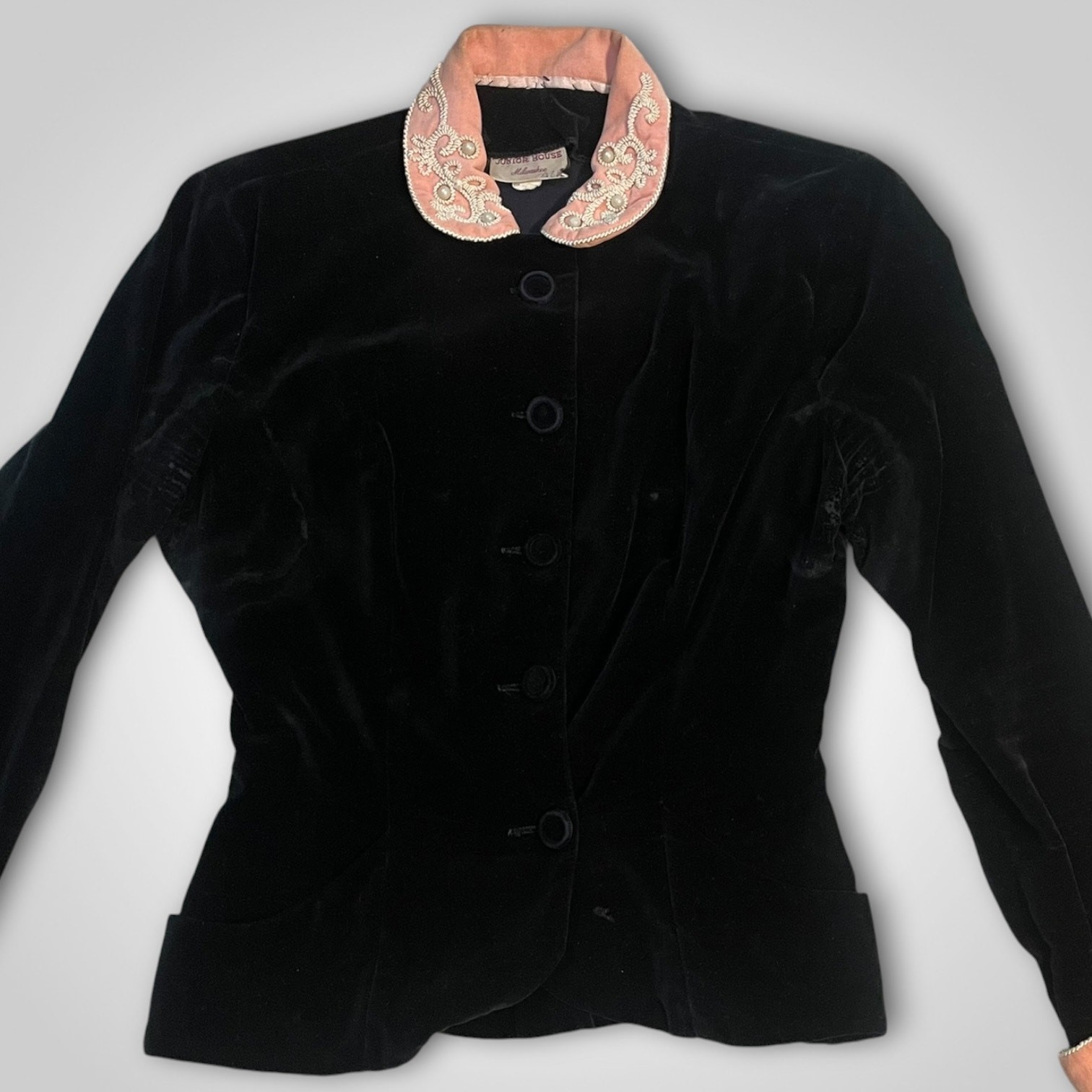 1940s Junior House Milwaukee Black Velvet Jacket Peach Embroidered Collar