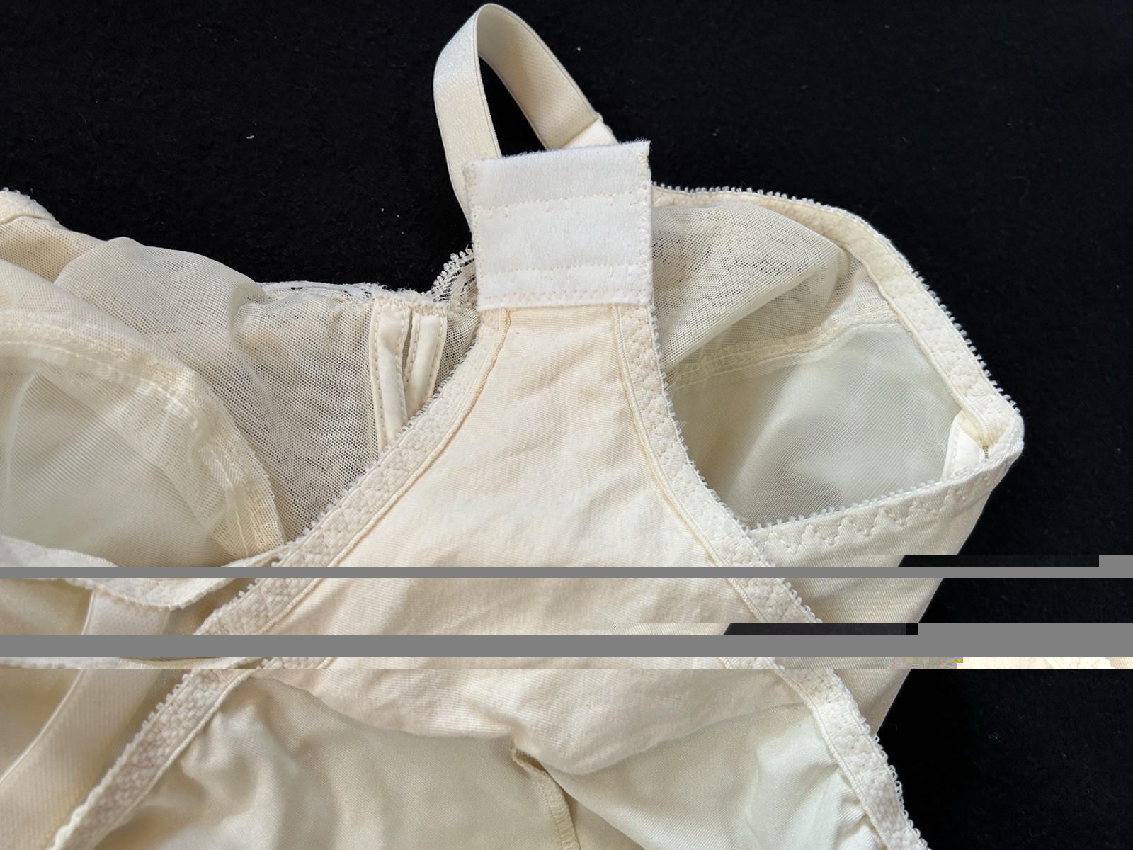 Vtg CROWN-ETTE 7917 Satin Lace Underwire Teddy Bodysuit Shapewear 38B Ivory