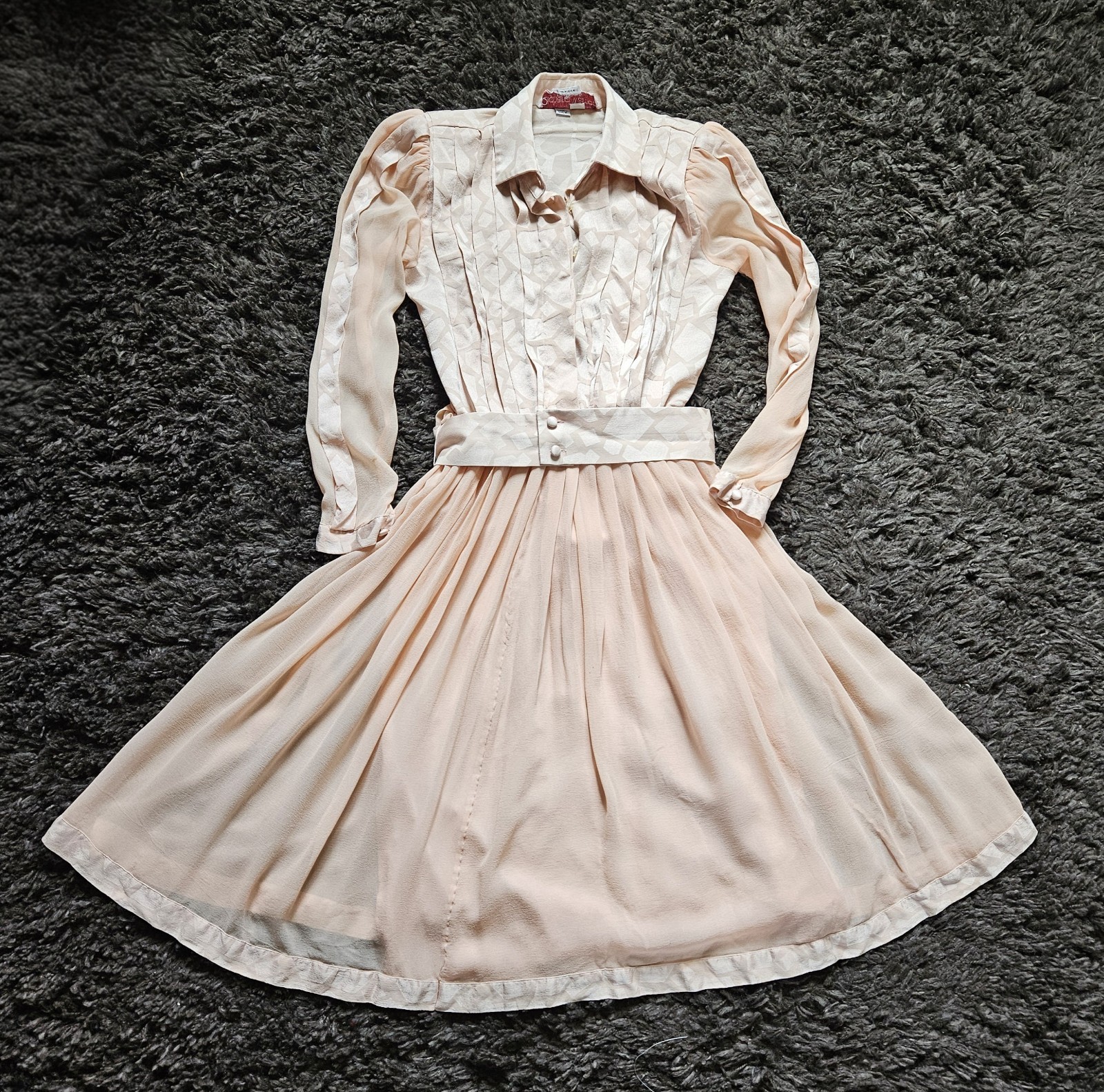 Vintage 80&rsquo;s Richard Warren Petites size 2 pink silk long sleeve belt dress