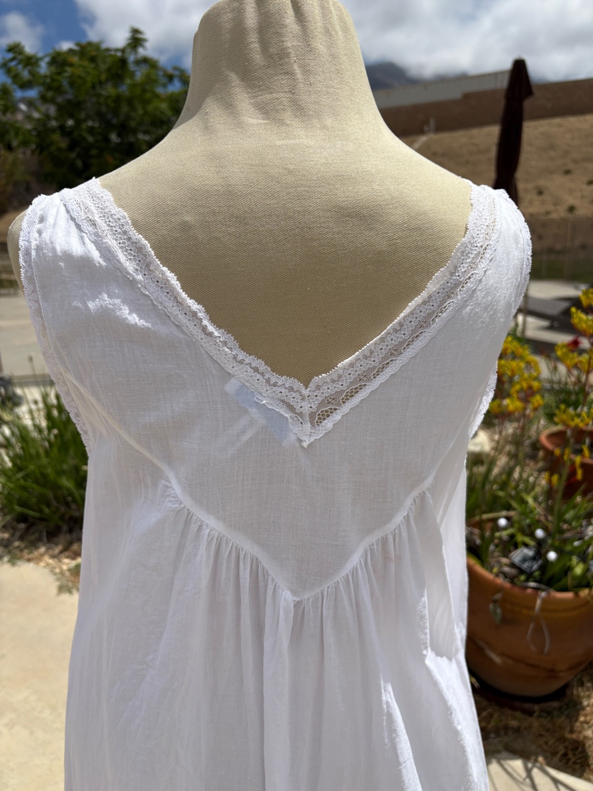 Vintage 90s Christian Dior Neiman Marcus White Cotton Lace Trim Nightgown M USA