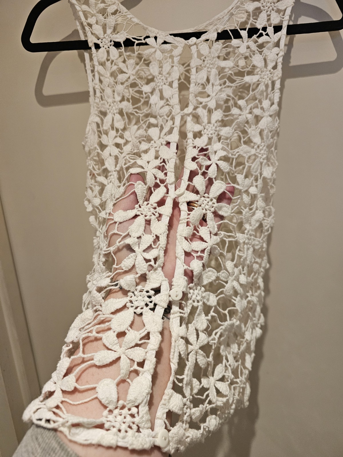 Y2K White Daisy Crochet Top Size 10