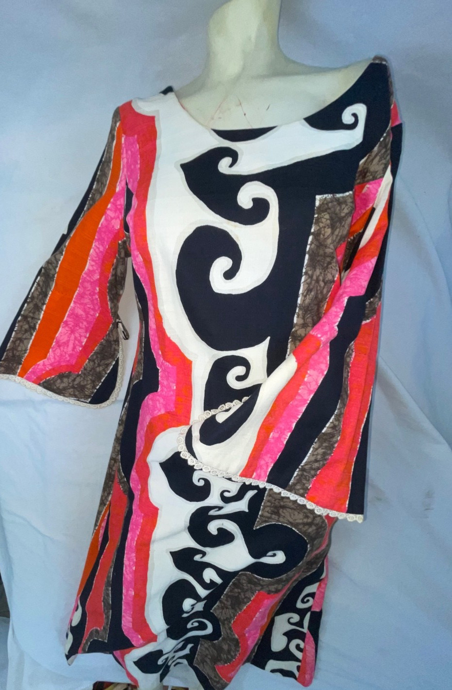 VTG 70S WOMEN CRAZY ABSTRACT PRINT BARKCLOTH HAWAIIAN CAFTAN DISCO HIPPY DRESS