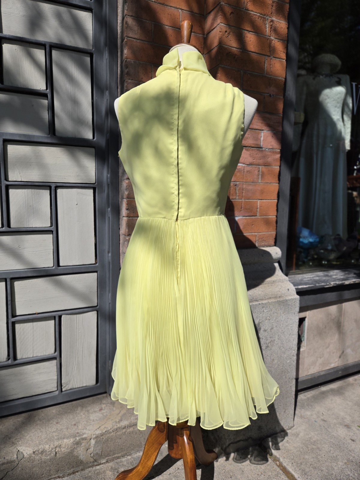 VTG 1960s Jack Bryan by Dupuis Daffodil Yellow Accordion Pleat Sleeveless Dress