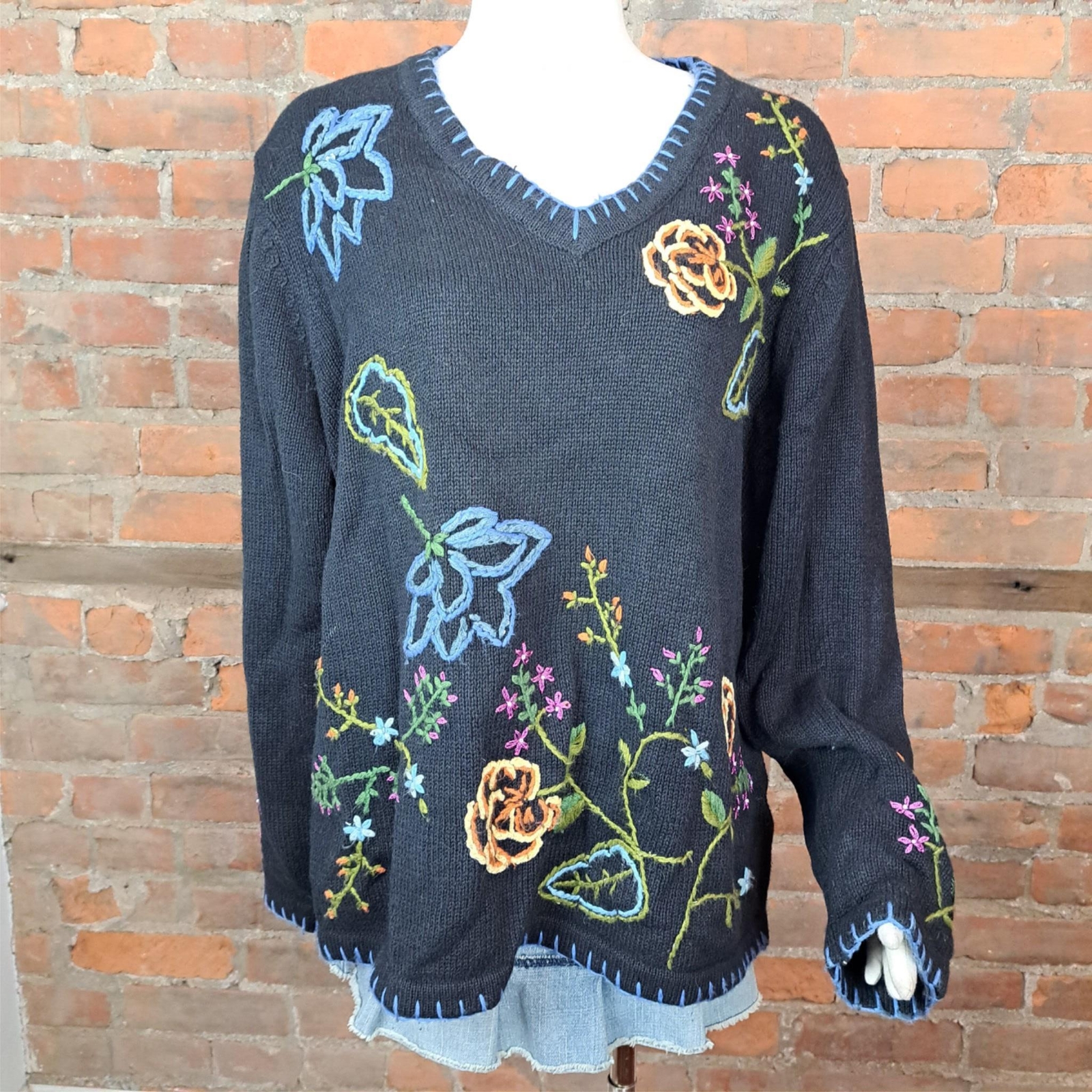 Vintage 1990s Sweater Black Bright Floral Print Long Sleeves Size 2X