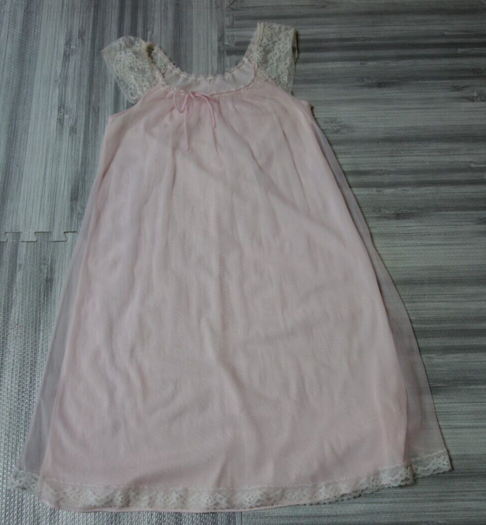 Vtg. Miss Elaine Nightgown Nightie Nylon with Chiffon Layer Size Small Pink