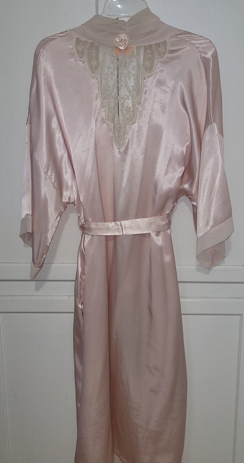 Vintage Intimate Concepts by Terry Russo Pink Satin Robe Size P/S 80’s Beading