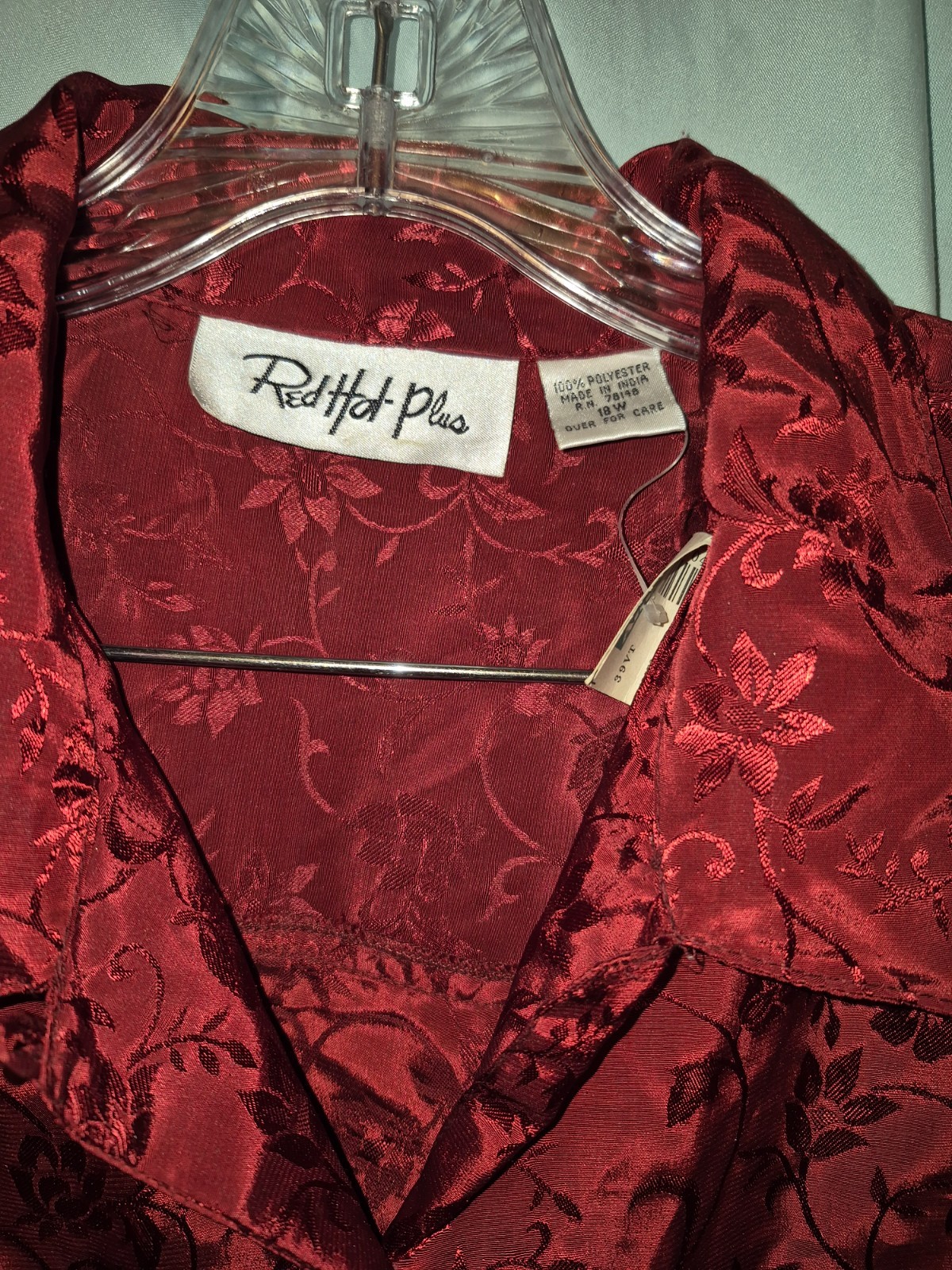 Red Hot Plus Red Ghosted Floral Collared Satin LS Button Up Size 18W NWT VTG