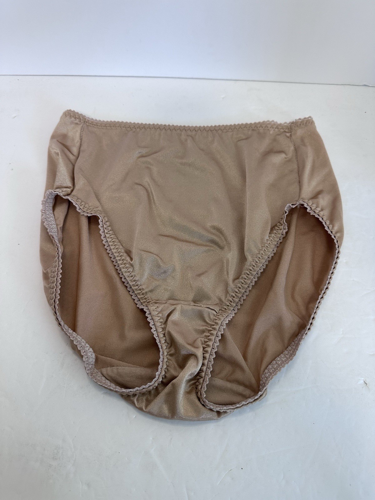 Vanity Fair beige Satin Second Skin Shaping Panties Sz 7 L Brief 48301