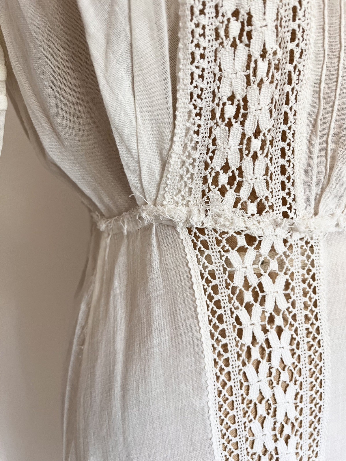 Antique Edwardian White Cotton Lawn Dress Tea Gown Wedding Dress Good Cond Small
