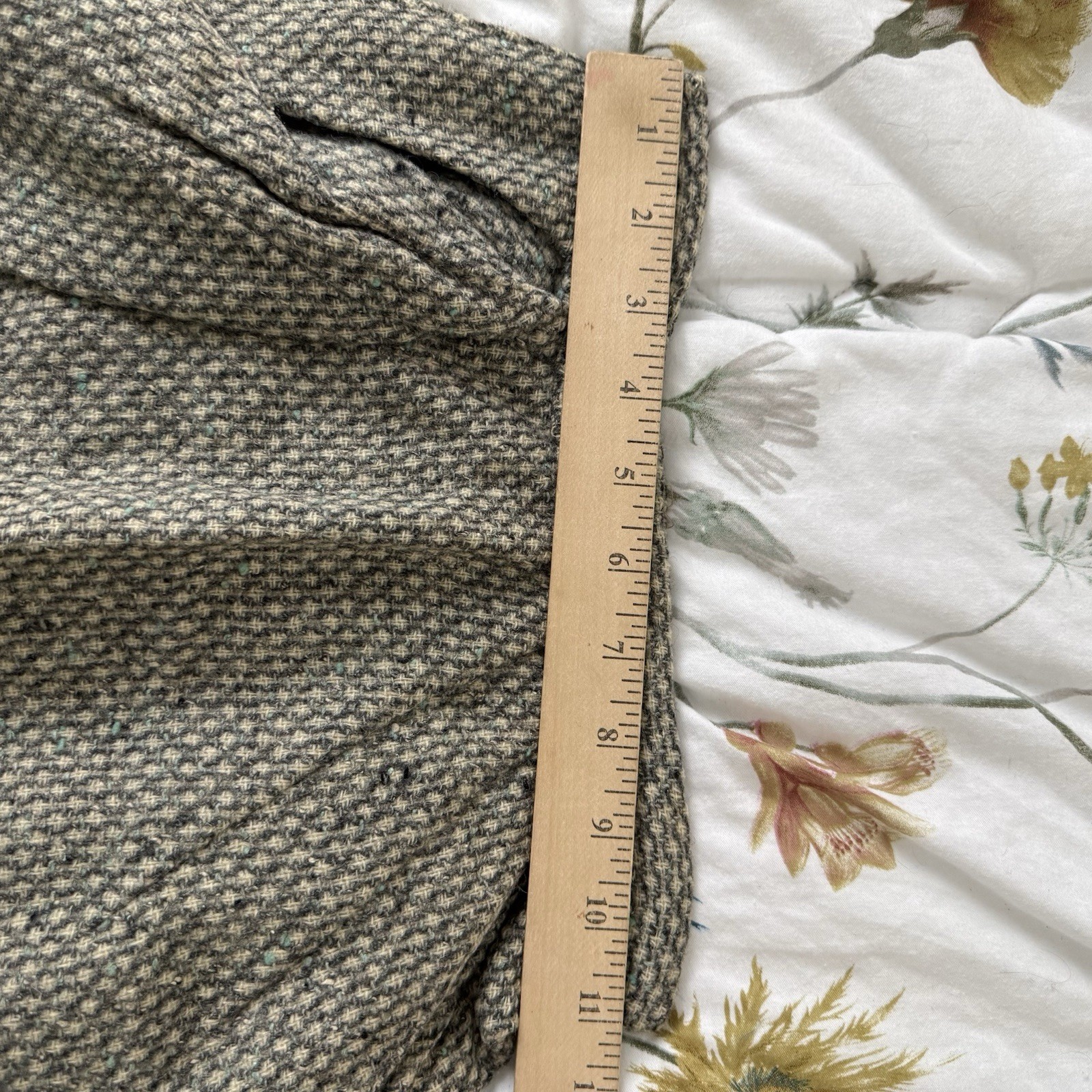 Vintage Handmade Tweed Wool Blend A-Line Skirt XS 22-23 Waist GEM Zip 60s 70s