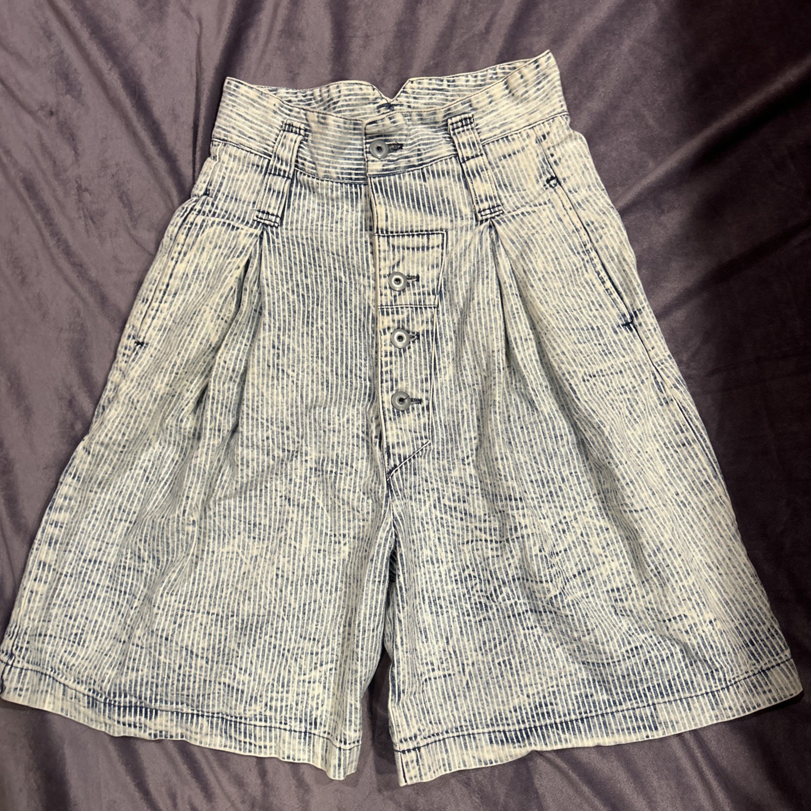 Vintage 80&rsquo;s Limited Express Pin Stripe High Waisted Shorts Size 7