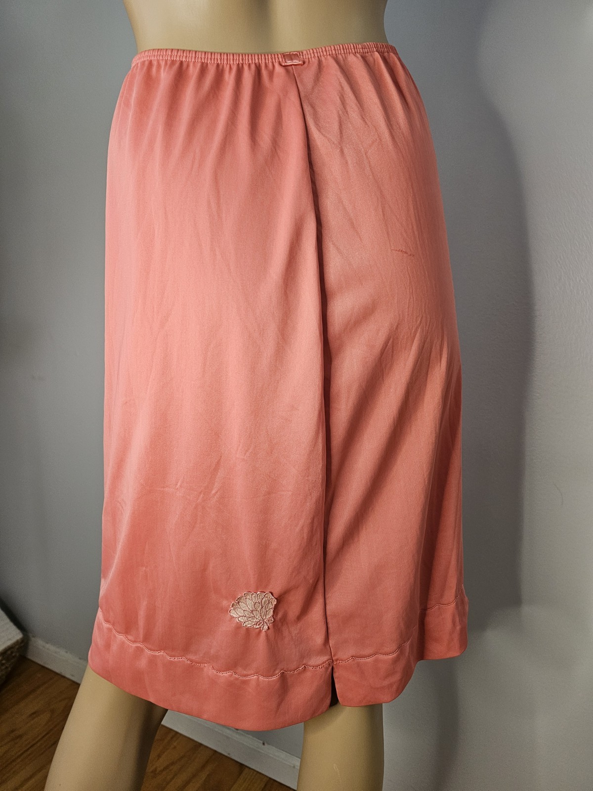 Vintage Charmode Pillowtab Peach Half Slip Size Medium