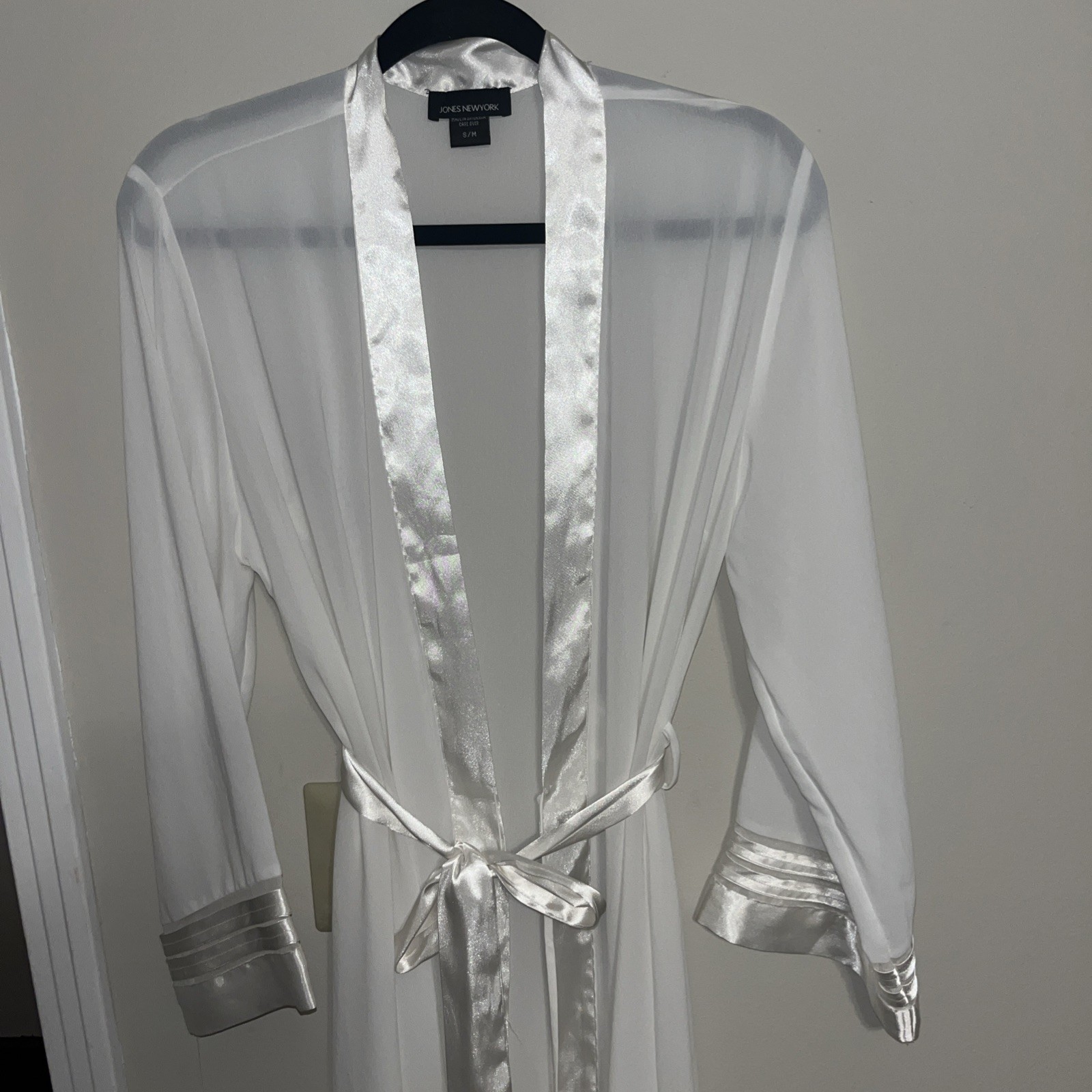 Jones New York White Satin Polyester Long Wrap Gown Women’s Size S/M