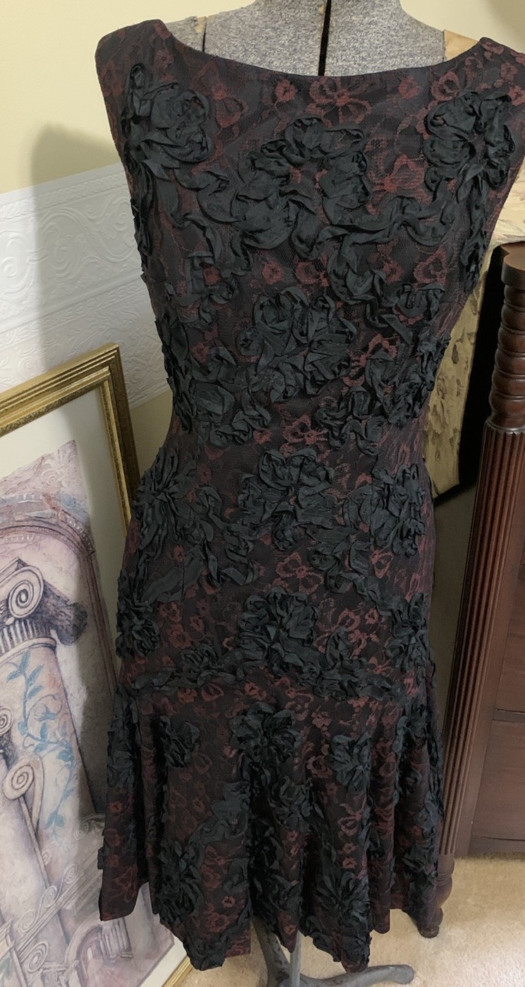 Vintage Dress Floral Soutache Black & Red Lace Made In USA Size 13 (medium)