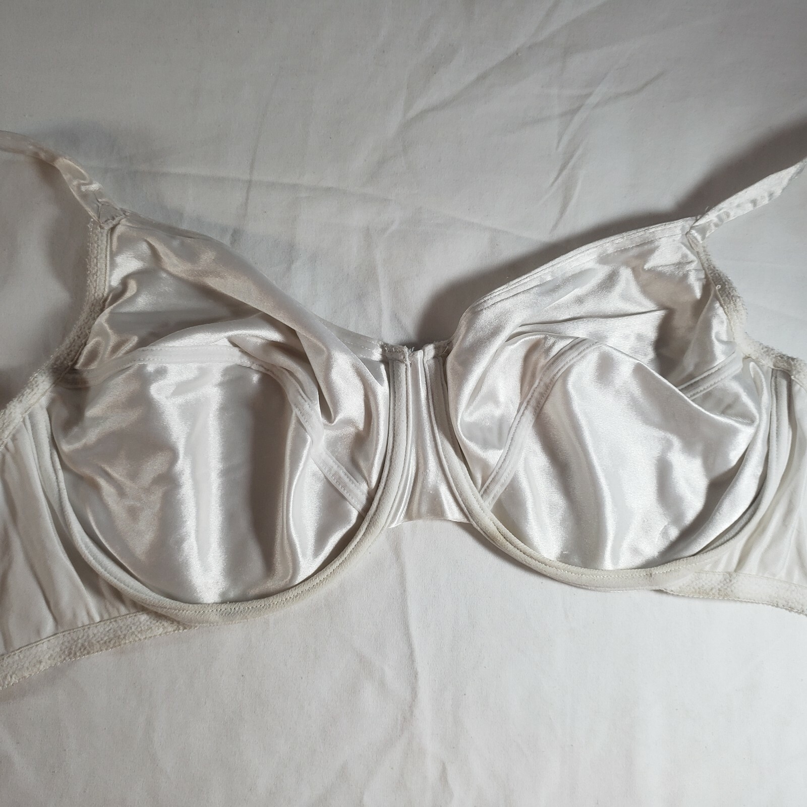 Victoria&rsquo;s Secret Second Skin Satin Unlined Full Coverage Bra 38DD White