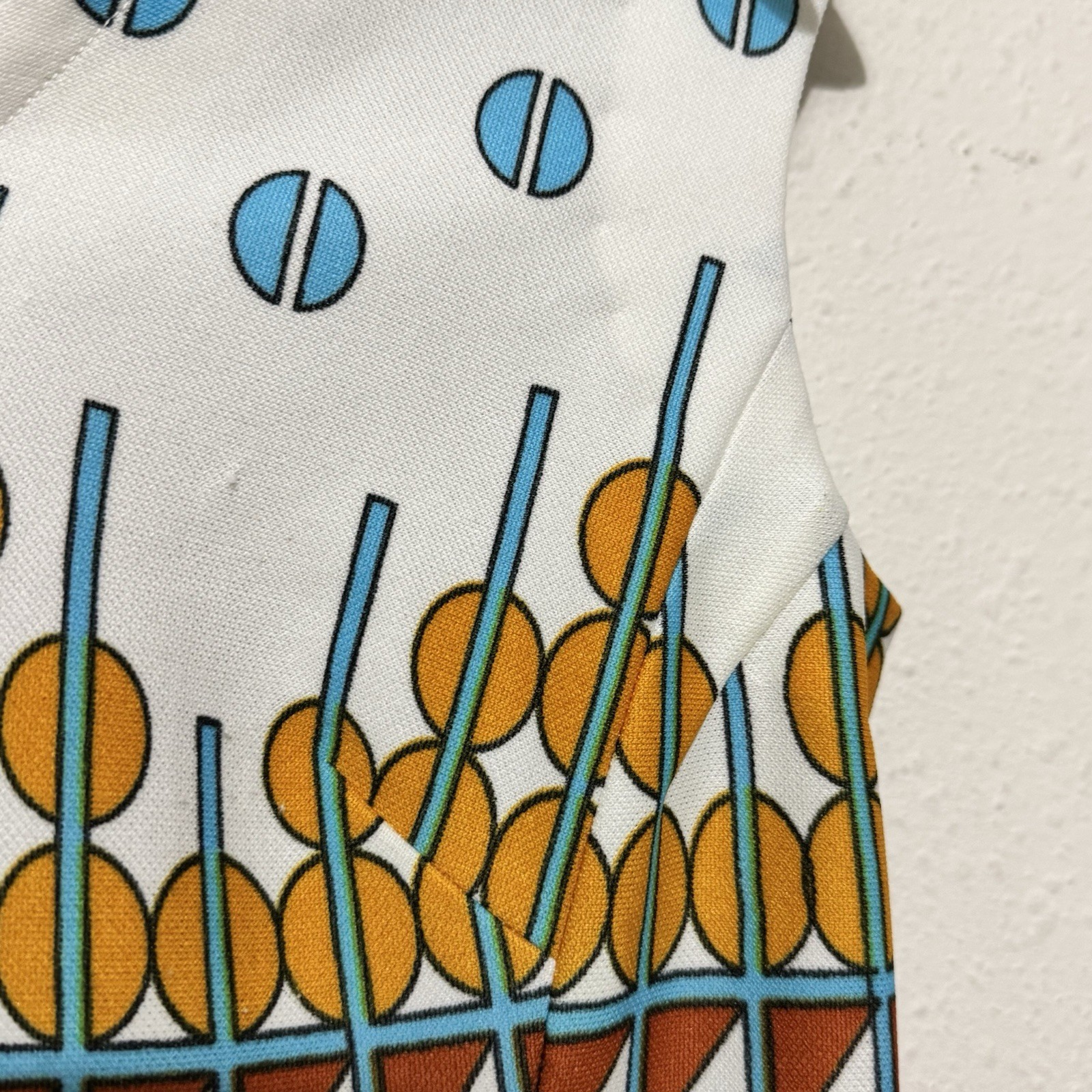 Vintage 70s Mod Fitted Top size Small Fitted Geometric Handmade