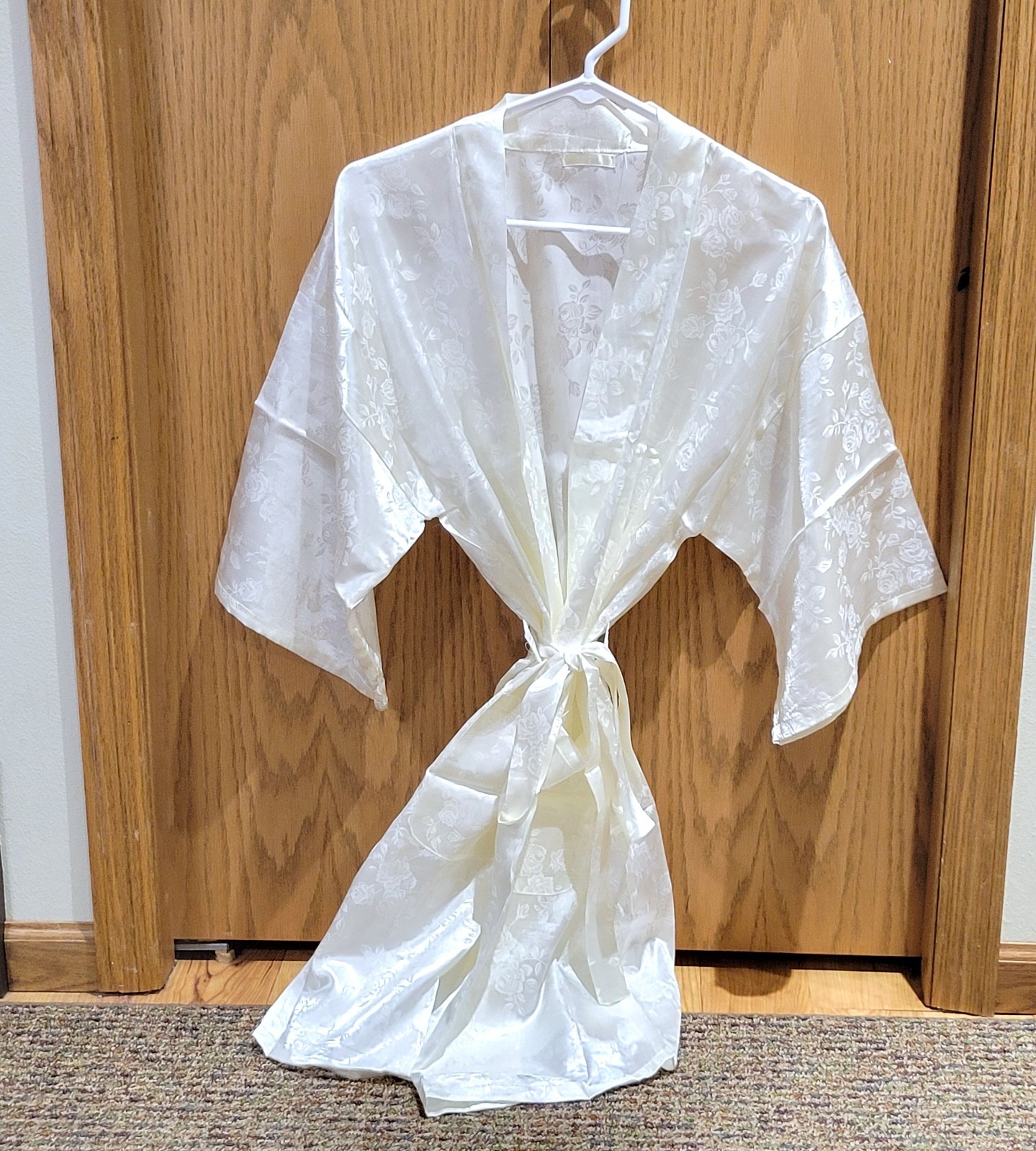 Vintage White Satin Robe with Cabbage Rose Flowers Pattern