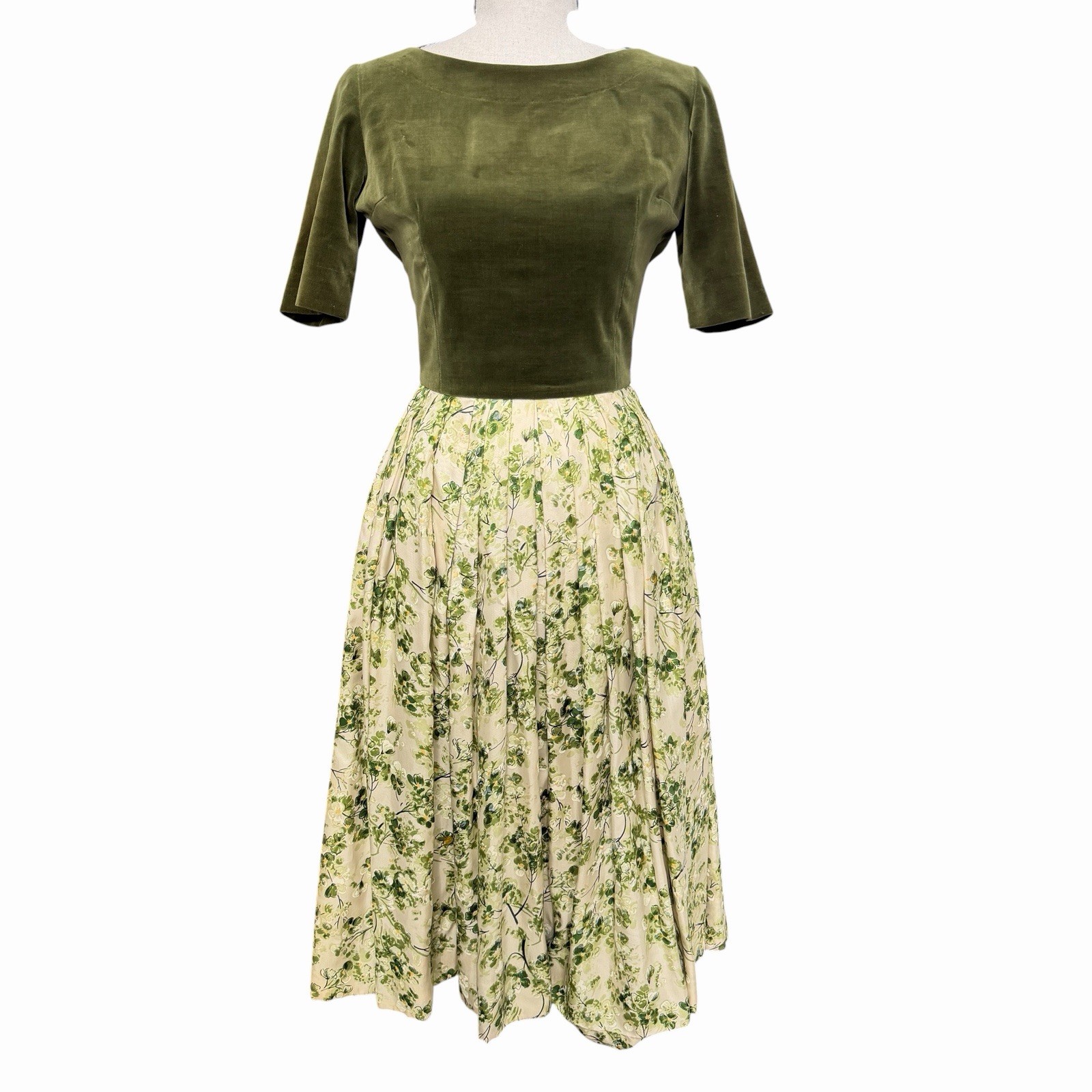 VTG 50s Mid Century Garden Party Dress Olive Velvet Floral Fit Flare Boat Neck