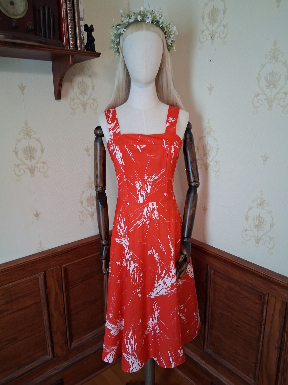 Vintage 1960s/1970s Red Psychedelic Print Boho Mod Hippie Sleeveless Dress