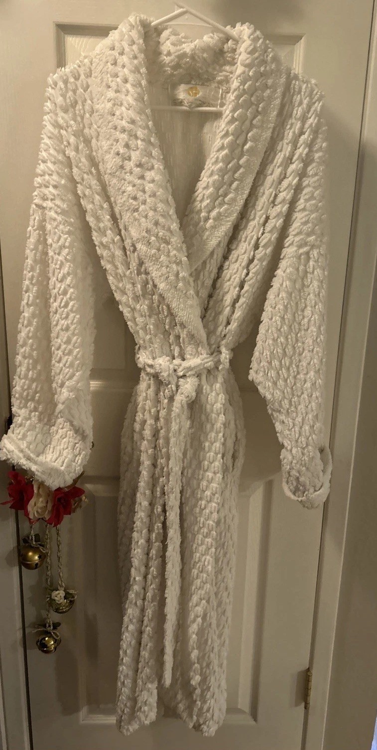Vintage White Stan Herman chenille robe