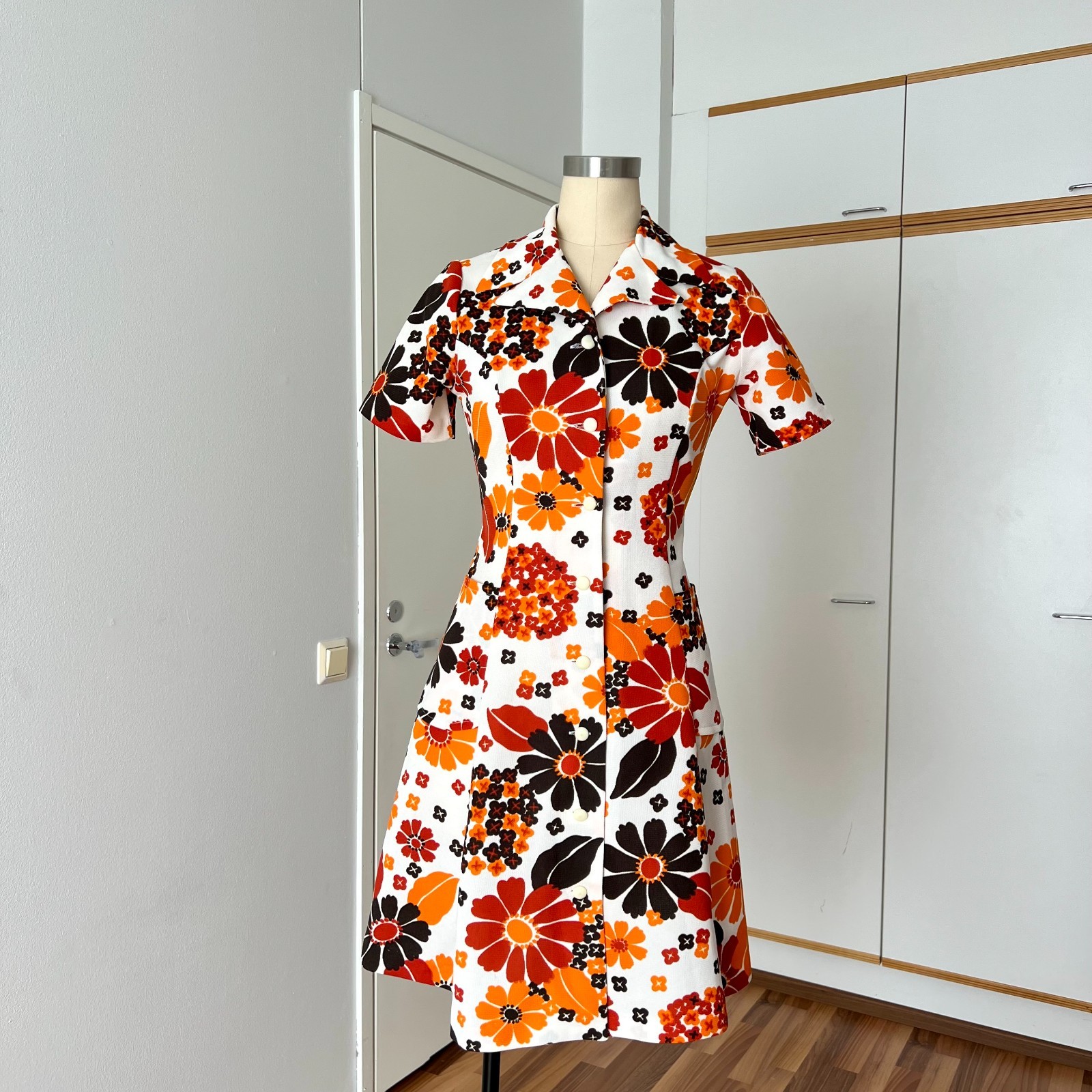 1970s Floral Mod Mini Dress Flower Power Space Age Twiggy Style GoGo Retro EU 36