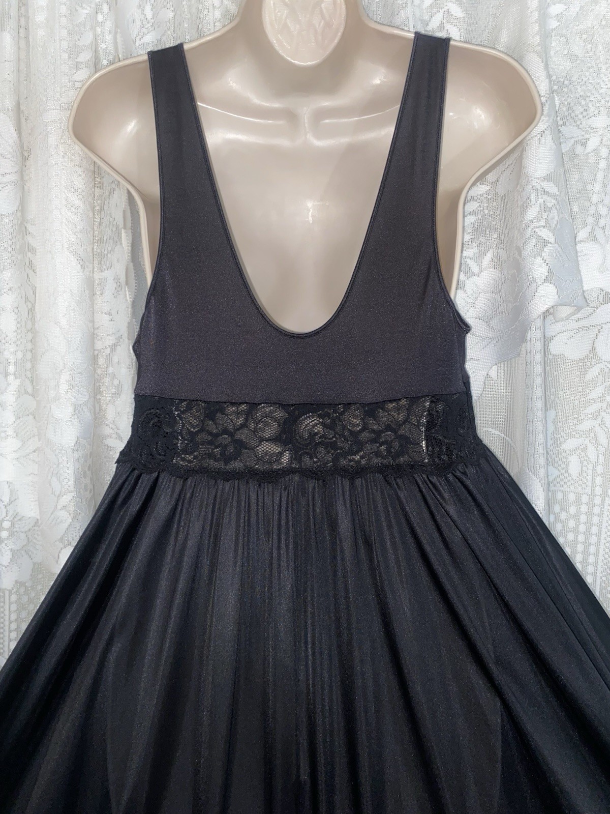 VTG NWT 1X Shadowline Black SILKY Nylon Peignoir Robe Nightgown Gown olga esque