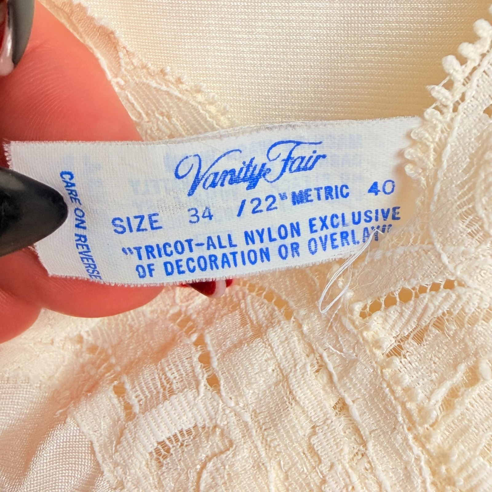Vanity Fair Womens Slip Size Small – 34 Ivory Lace Bodice Adjustable Luxe VTG