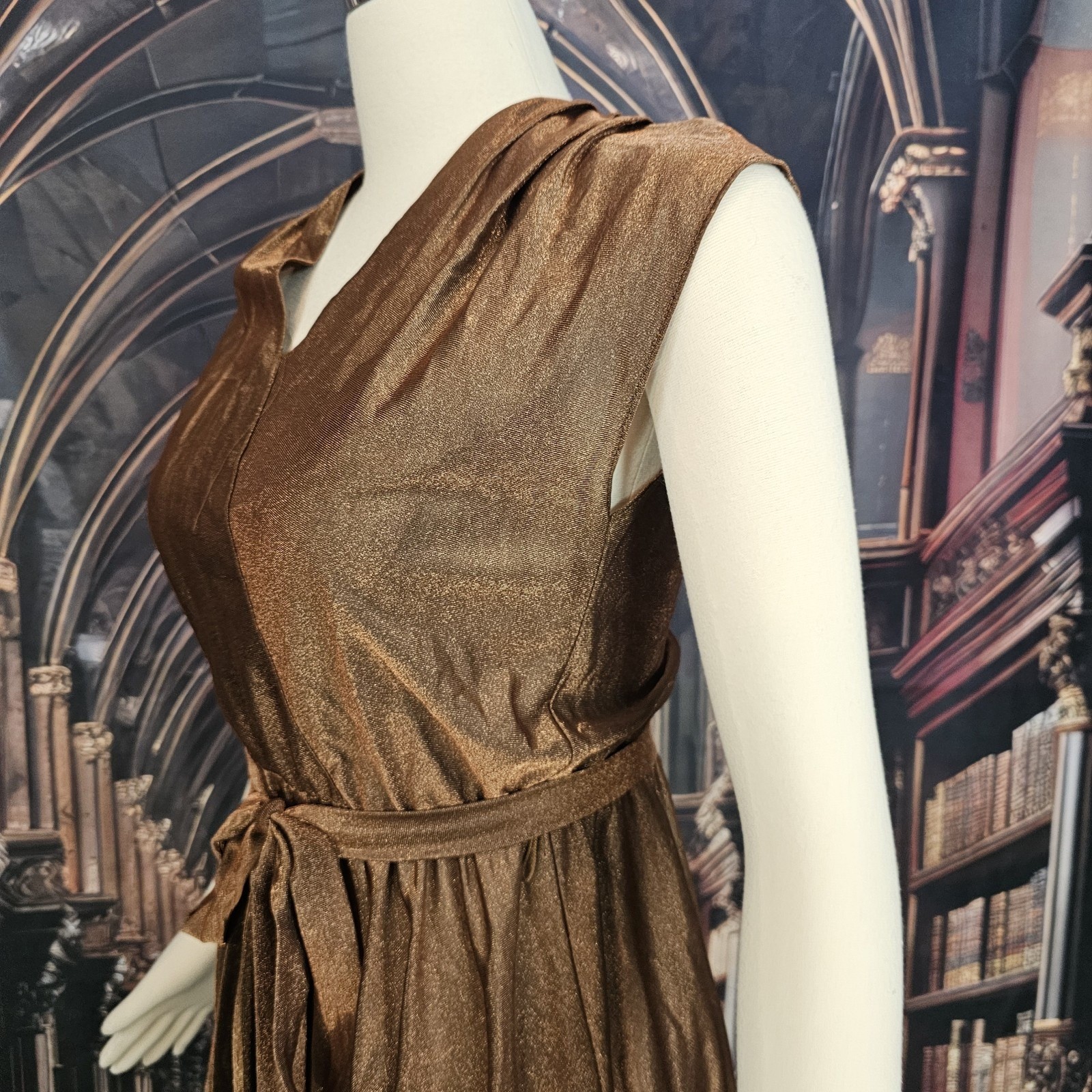 Vintage 1970s Dress Copper Brown V-neckline Cap Sleeve Tie Waist Circle Skirt